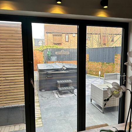 Town Center Cottage With Hot Tub Morpeth Exterior photo