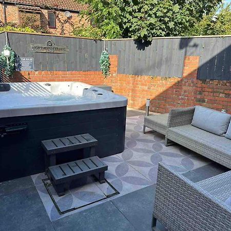 Town Center Cottage With Hot Tub Morpeth Exterior photo
